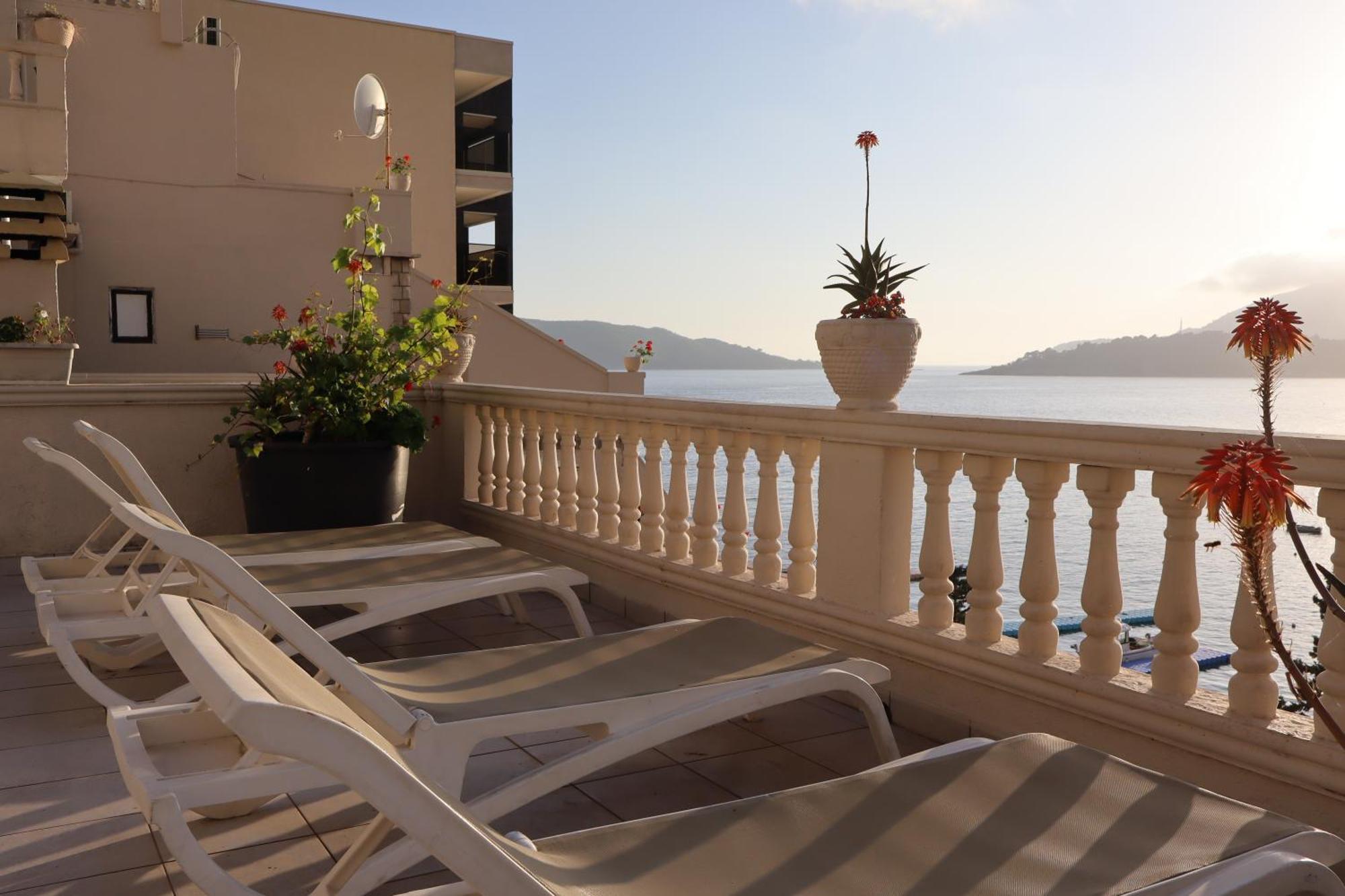 New Hotel Kuc By Marvel Budva Luaran gambar